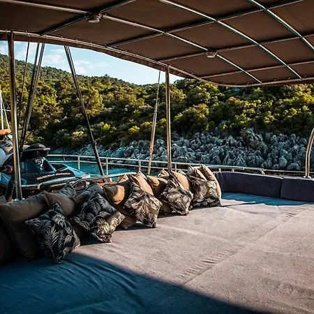 Úszó hotel Nautilus Fethiye